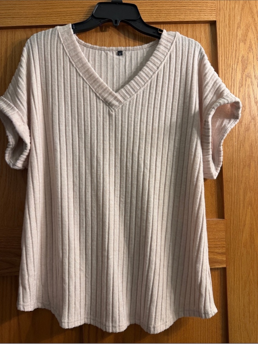 Ribbed V-Neck Short Sleeve Top in Light Beige